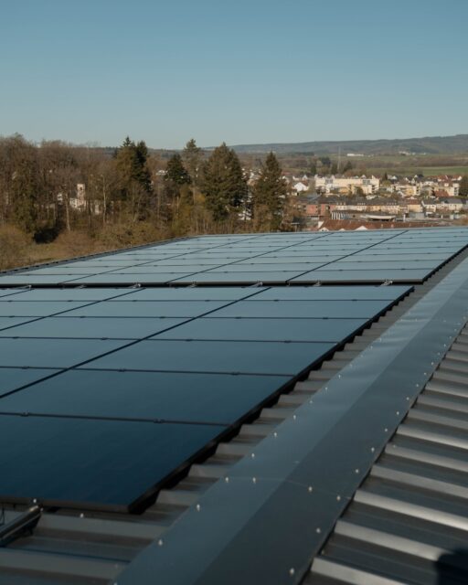 ☀️ Fertig. Sauber. Läuft.
Mehr gibt es dazu eigentlich nicht zu sagen. Die Anlage sitzt, der Strom fließt und der Kunde kann sich zurücklehnen.

#energyhome #photovoltaik #solaranlage #regional #wadern